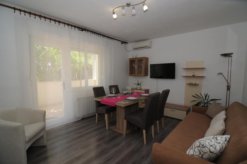 Apartment Duka Krk Town Eksteriør bilde